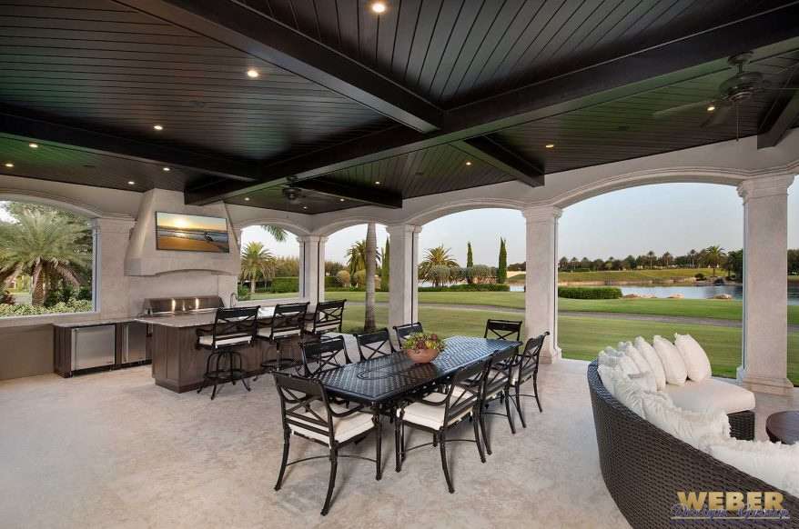 Thanksgiving Outdoors:  Celebrating the Holiday in Beautiful Outdoor Living Spaces